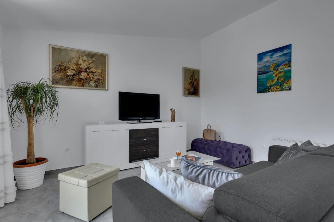 Ana Apartment Makarska Bagian luar foto